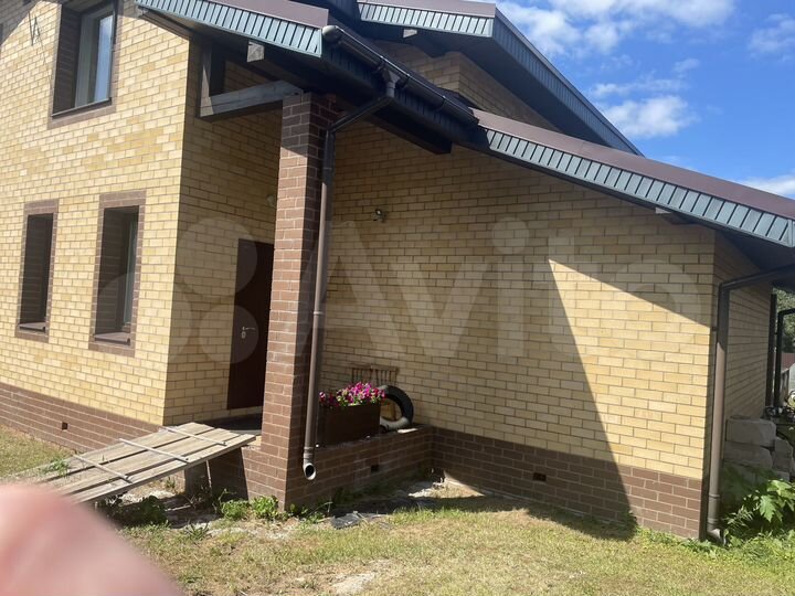 Коттедж 200 м² на участке 17 сот.