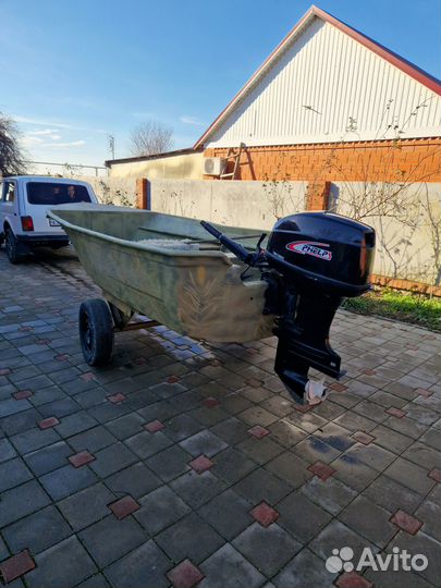 Продается лодка с мотором