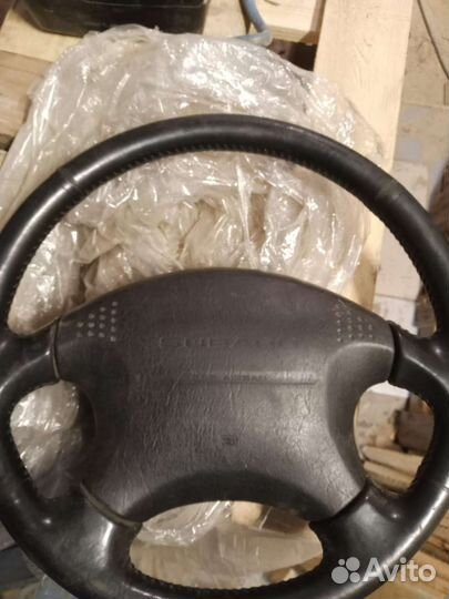 Руль subaru forester с подушкой целой