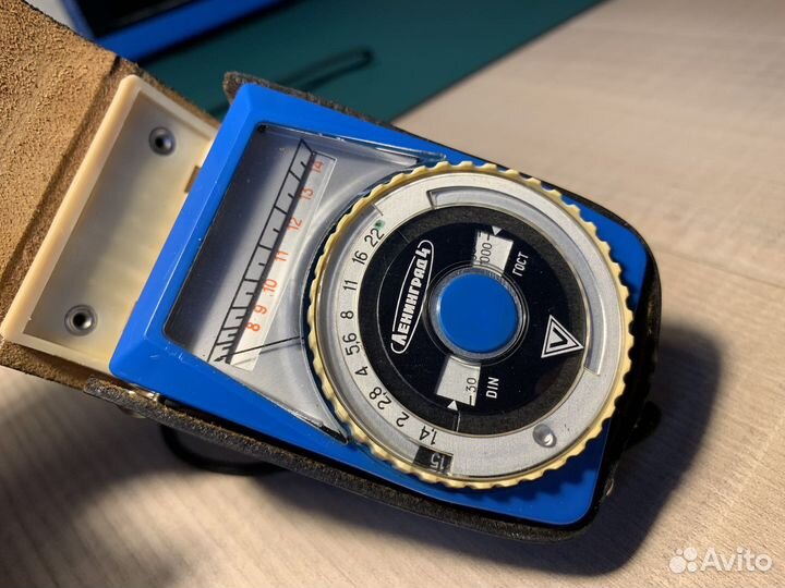 Фотоэкспонометр Ленинград 4 из СССР