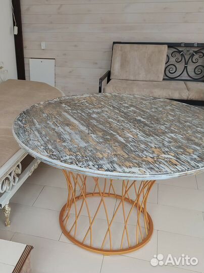 Стол круглый