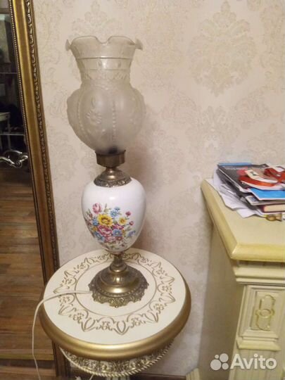 Лампа настольная антикварная.пр Франции
