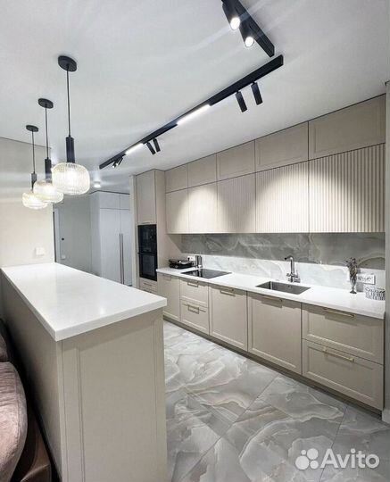 Бежевая кухня на заказ