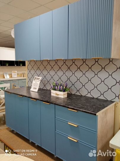 Кухонный гарнитур выставочный образец