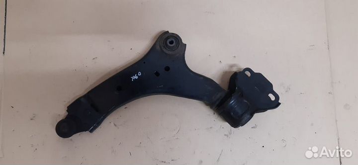 Вольво XC60 рычаг передний 31277525 31277526