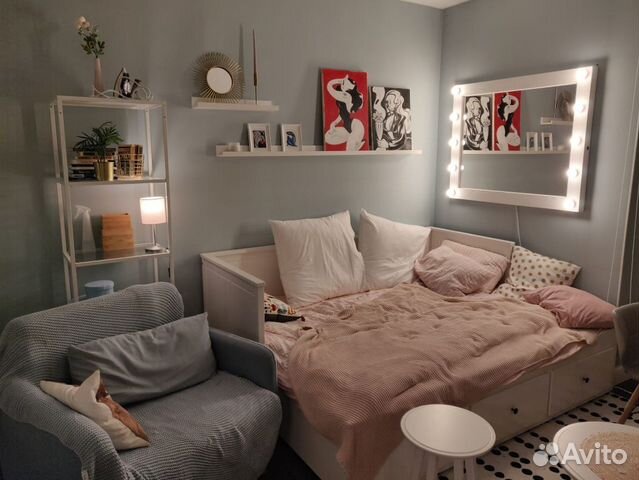 Гримерное зеркало с лампочками