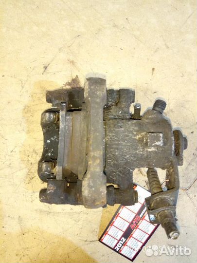 Суппорт задний правый Volkswagen Golf