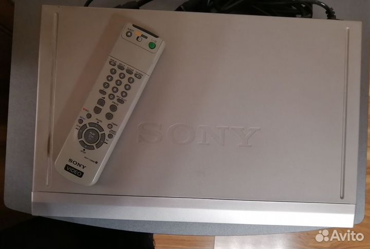 Видеомагнитофон Sony SLV-610K