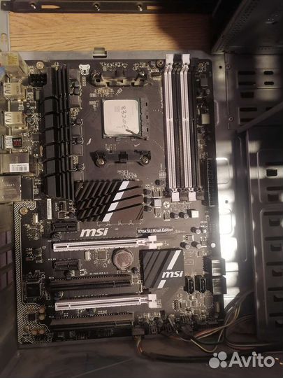 Материнская плата