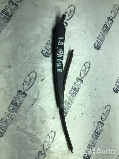 Поводок стеклоочистителя Skoda Fabia