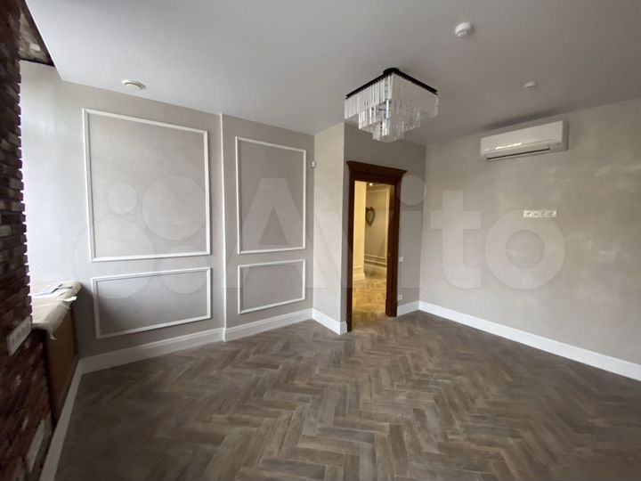 Торговая площадь, 70 м²