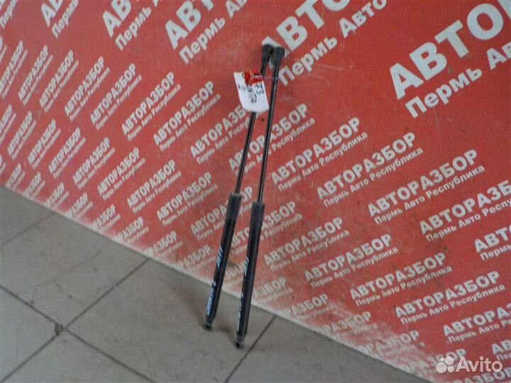 Упоры багажника задние LADA Granta 21127 2018