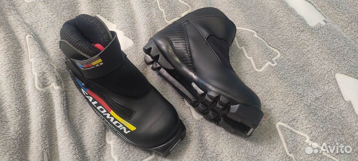 Лыжные ботинки разные, листайте фото