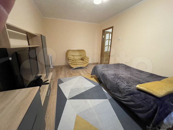 2-к. квартира, 46 м², 1/10 эт.