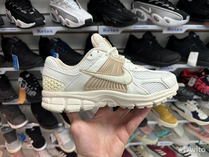 Nike zoom vomero 5 бежевые