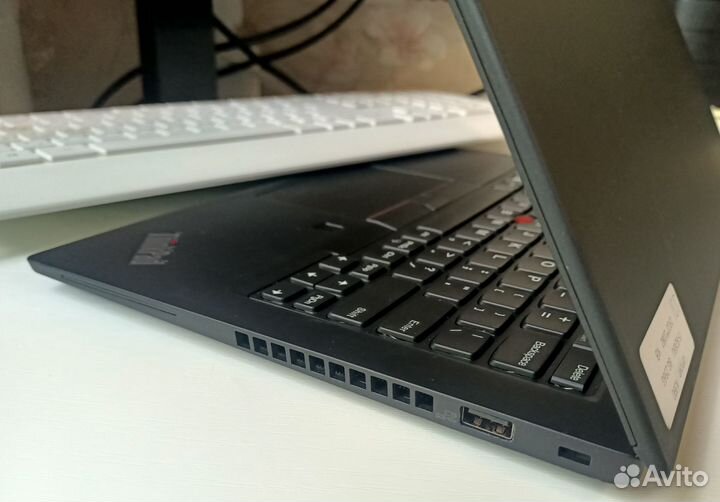 Lenovo Thinkpad X390 UltraBook