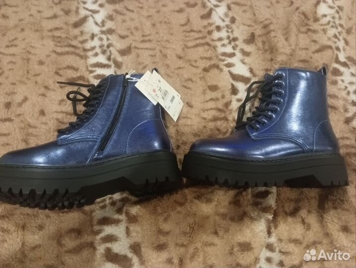 Ботинки женские на молнии