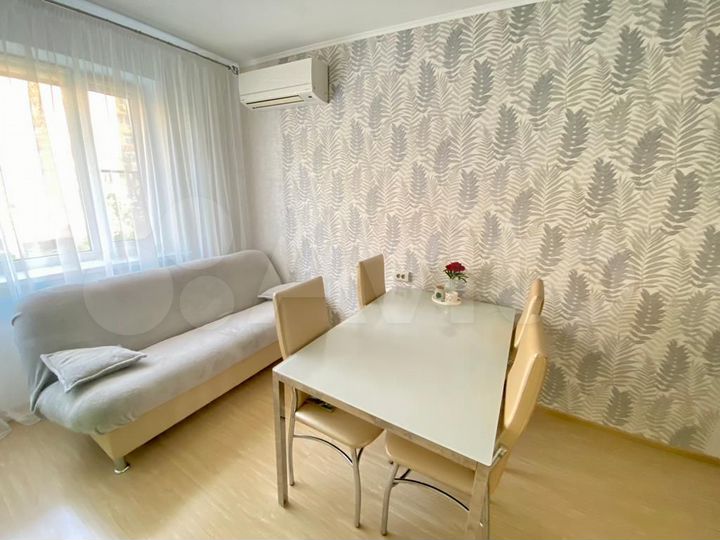 2-к. квартира, 60 м², 4/14 эт.