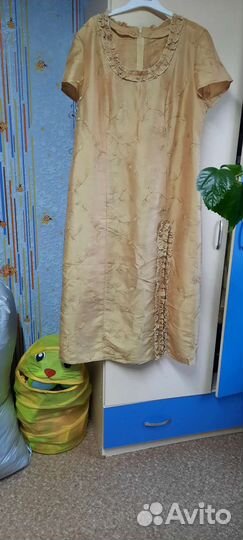 Платье нарядное из парчи 50 52