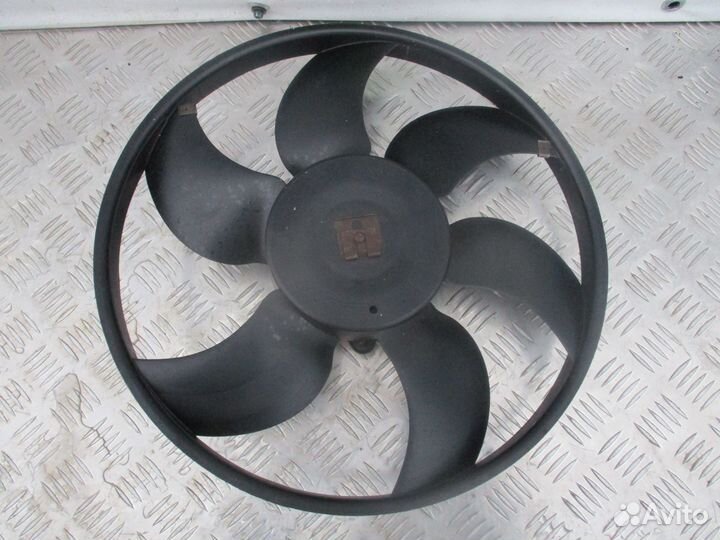 Вентилятор радиатора Renault Logan 1 2008г