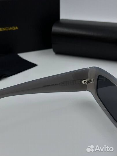 Очки balenciaga