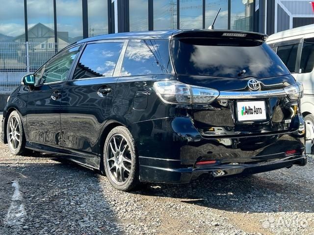 Toyota Wish 1.8 CVT, 2013, 104 000 км