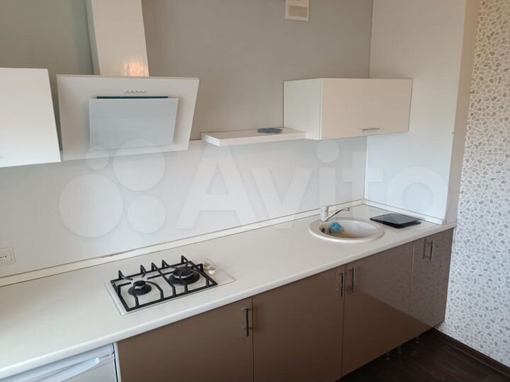 2-к. квартира, 56 м², 5/5 эт.