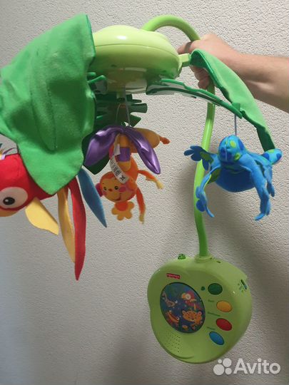 Музыкальный мобайл-каруселька (fisher-price)