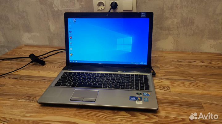 Ноутбук Lenovo IdeaPad Z560
