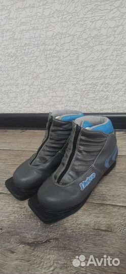 Лыжные ботинки