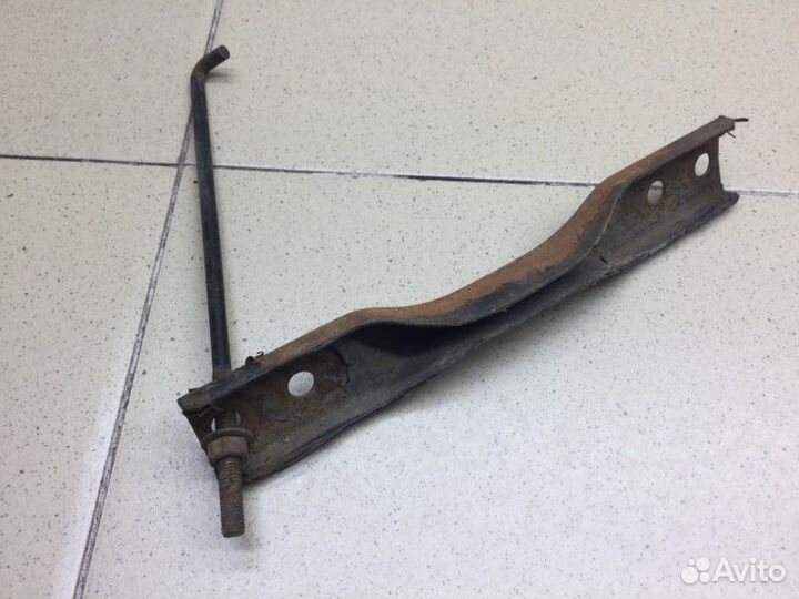 Крепление аккумулятора Suzuki Sx4 седан M16A 2008