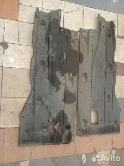 Защита днища левая skoda Oktavia А7