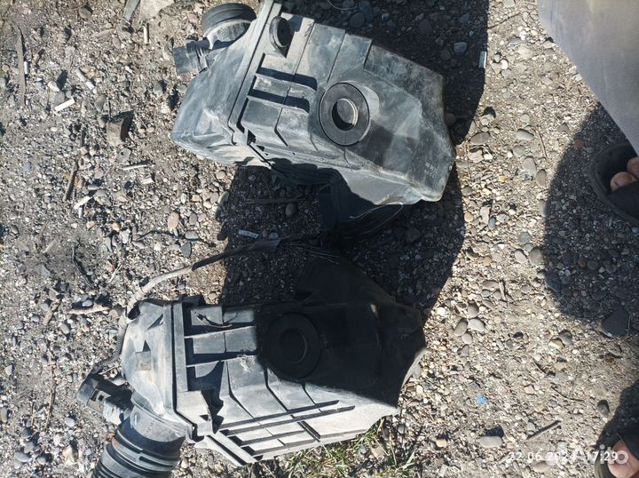 Корпус воздушного фильтра Volkswagen Phaeton