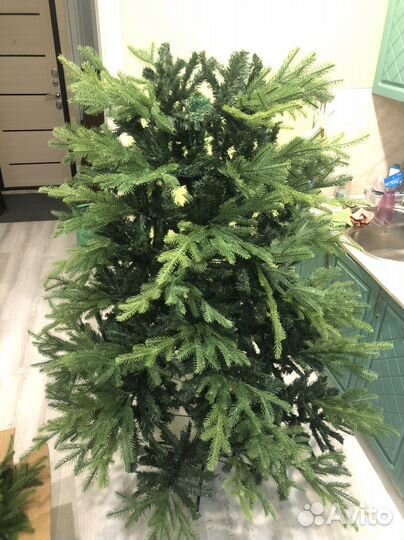 Елка искусственная 210