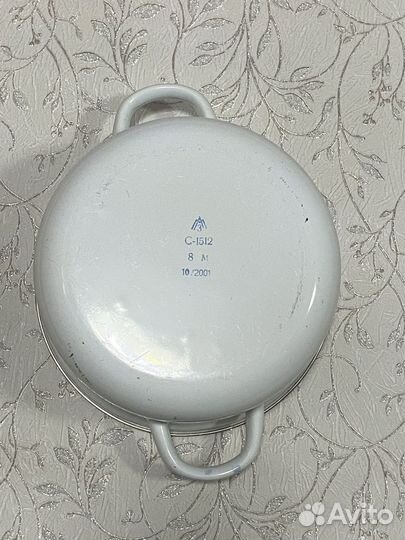 Кастрюля эмалированная без крышки