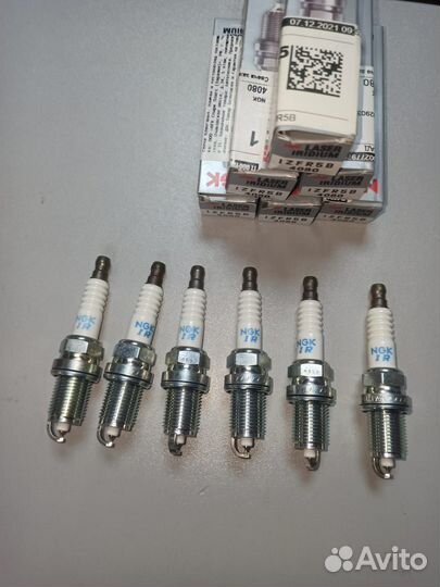 Свеча зажигания iridium izfr5B 4080 NGK Pagero 3.5