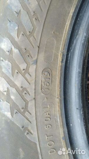 Nokian Tyres Hakkapeliitta 9 215/60 R16