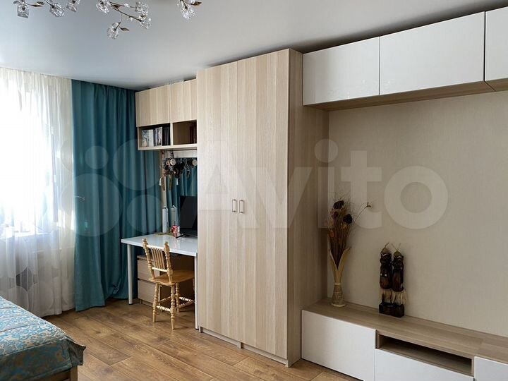 2-к. квартира, 76,4 м², 4/10 эт.