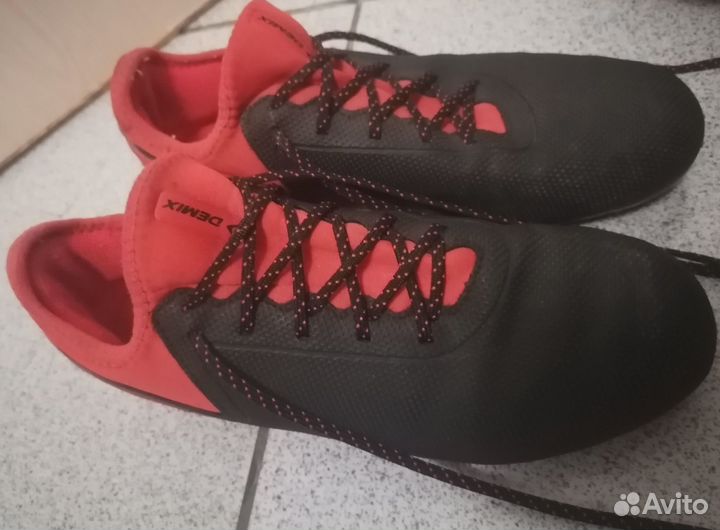 Продам футбольные бутсы 38 размер