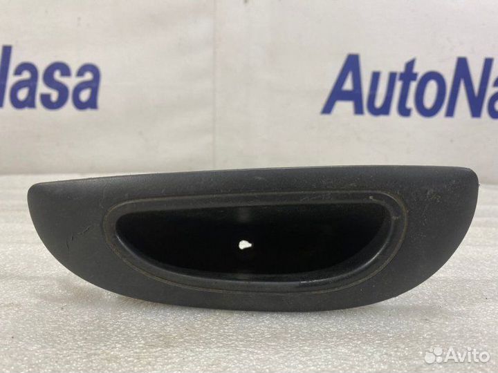 Карман в обшивку двери задний правый Nissan