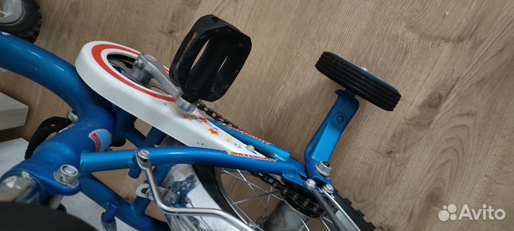 Велосипед детский 4 колесный