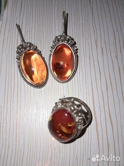 Набор серебро с янтарем серьги и кольцо