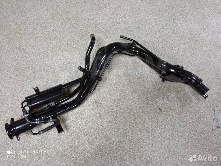 Заливная горловина Lancer 9 MR503893