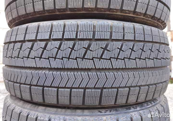 Bridgestone Blizzak VRX 225/40 R18 97V