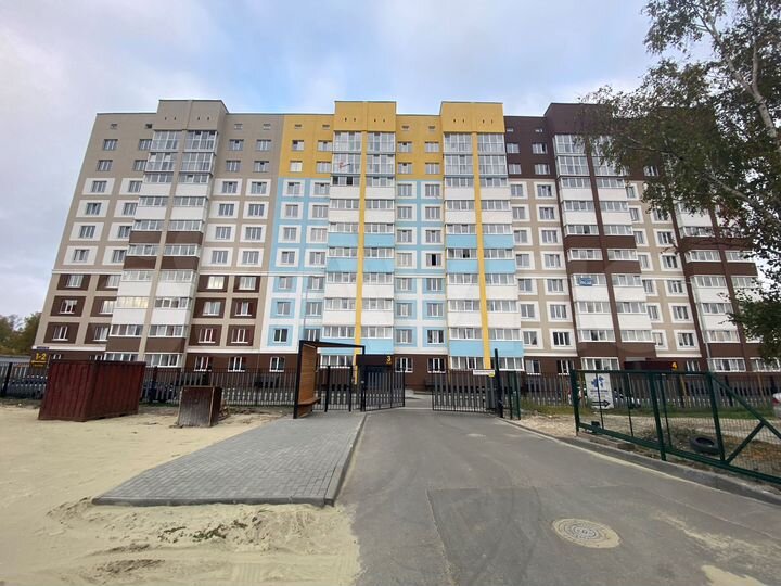 2-к. квартира, 62 м², 1/10 эт.