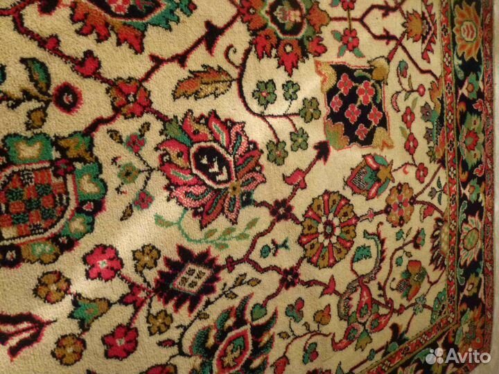 Ковер из натуральной шерсти 2.8 х 2 м. (Россия)