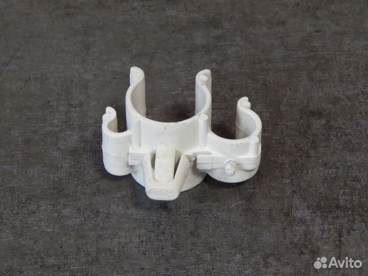 Держатель шлангов для стиральных машин