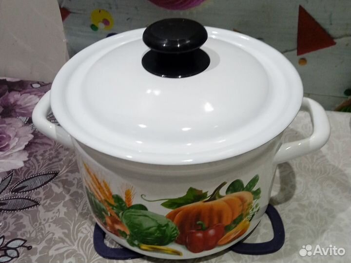 Новая 3 л кастрюля