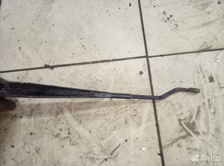 Поводок дворника правый Chevrolet Lacetti 2003-201