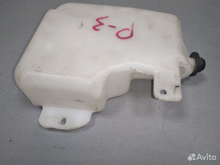 Бачок омывателя заднего стекла задний Mitsubishi